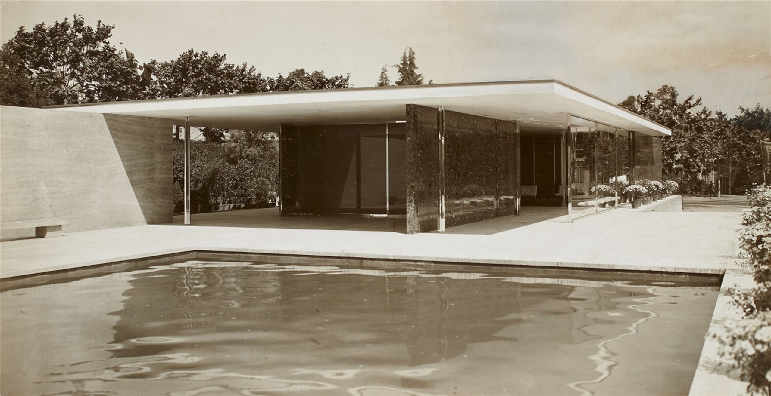 German Pavillion at World Exhibition in Barcelona + Barcelona chair Ludwig Mies van der Rohe in collaboration with Lilly Reich, 1929